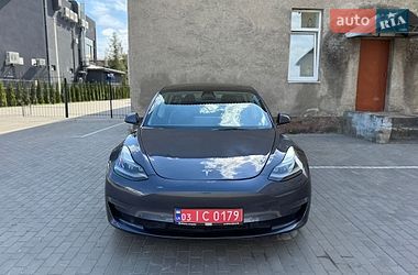 Седан Tesla Model 3 2021 в Луцке