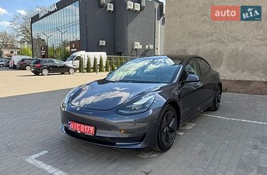 Седан Tesla Model 3 2021 в Луцке