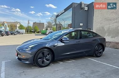 Седан Tesla Model 3 2021 в Луцке