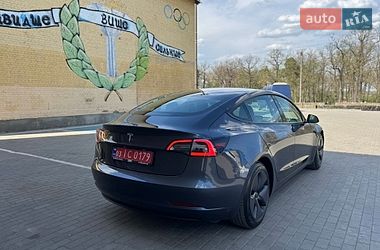 Седан Tesla Model 3 2021 в Луцке
