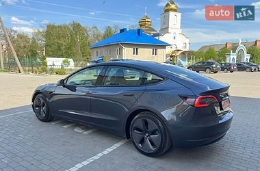 Седан Tesla Model 3 2021 в Луцке