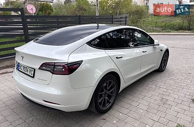 Седан Tesla Model 3 2023 в Львові