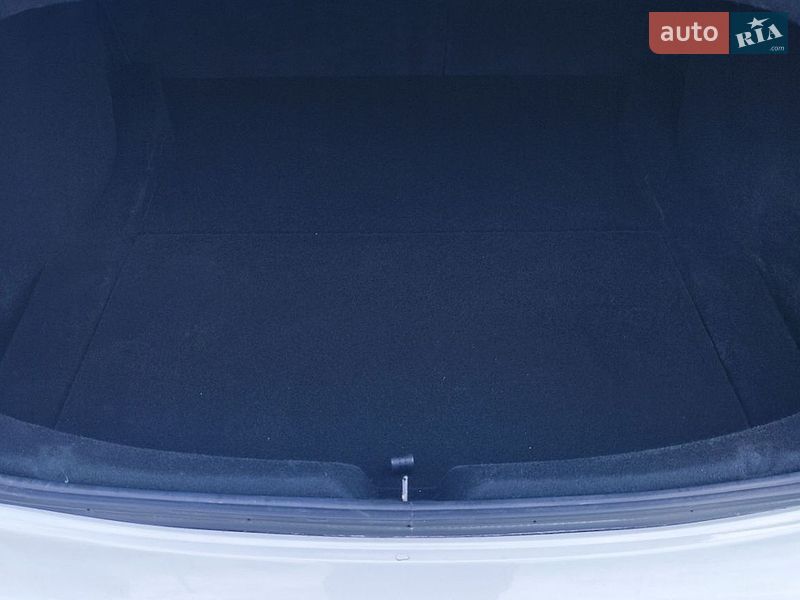 Седан Tesla Model 3 2024 в Стрые