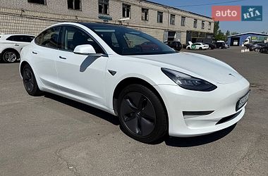 Седан Tesla Model 3 2018 в Києві