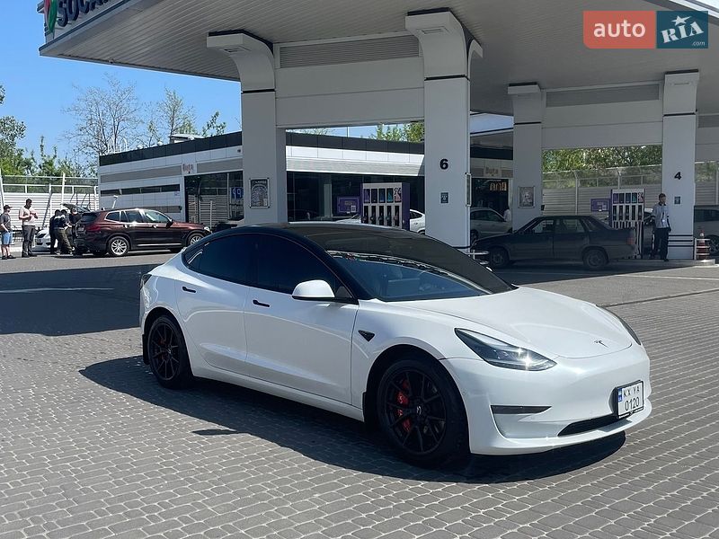 Tesla Model 3 2021