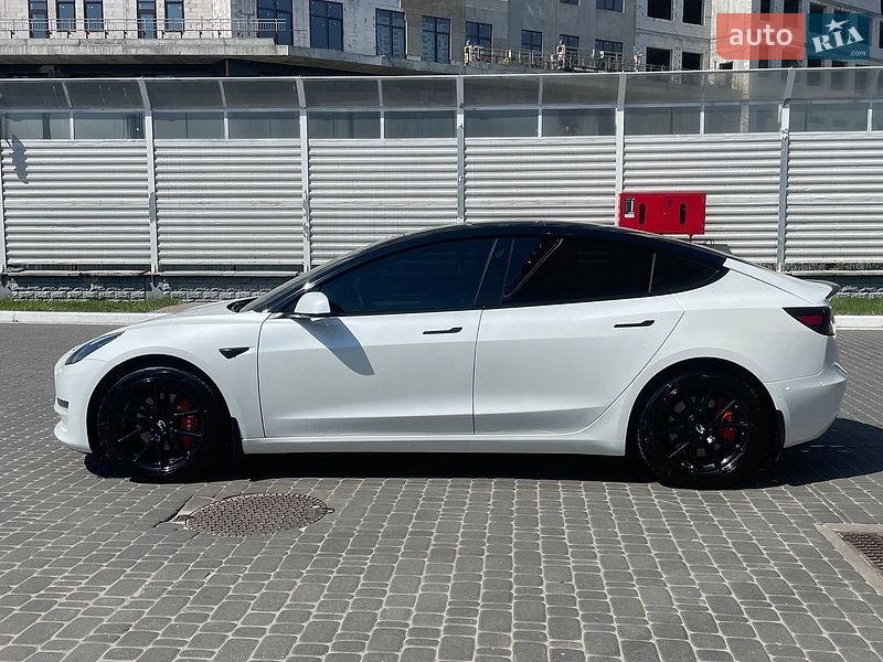 Седан Tesla Model 3 2021 в Харькове