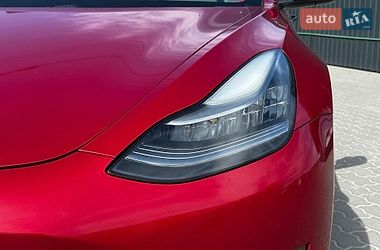 Седан Tesla Model 3 2020 в Львові
