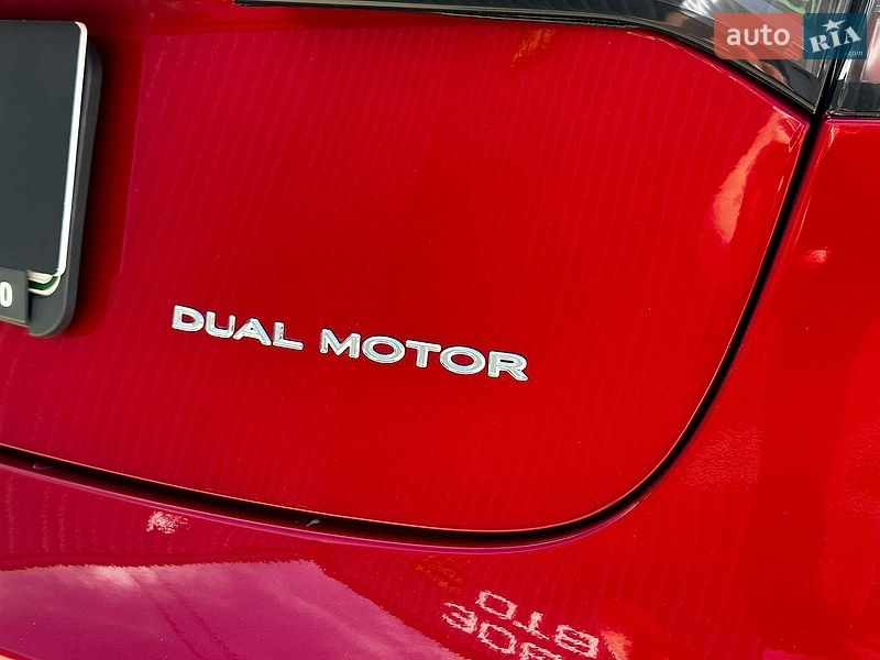 Седан Tesla Model 3 2020 в Львові