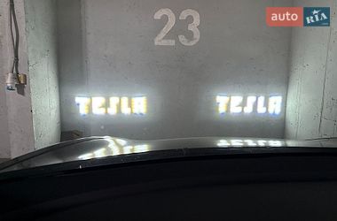 Седан Tesla Model 3 2022 в Львове