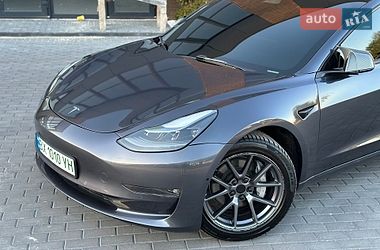 Седан Tesla Model 3 2021 в Вінниці
