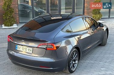 Седан Tesla Model 3 2021 в Вінниці