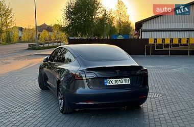 Седан Tesla Model 3 2021 в Вінниці