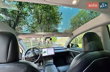 Седан Tesla Model 3 2021 в Вінниці