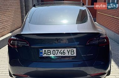 Седан Tesla Model 3 2019 в Вінниці