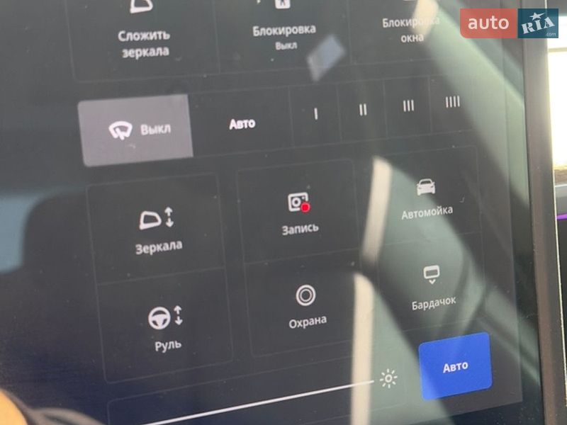 Седан Tesla Model 3 2019 в Вінниці