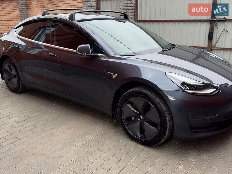 Седан Tesla Model 3 2019 в Вінниці