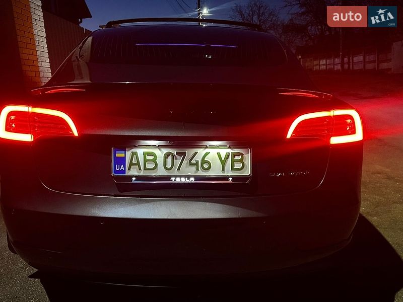 Седан Tesla Model 3 2019 в Вінниці