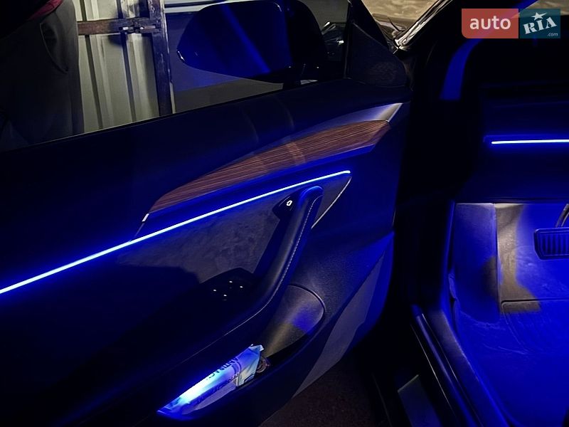 Седан Tesla Model 3 2019 в Вінниці
