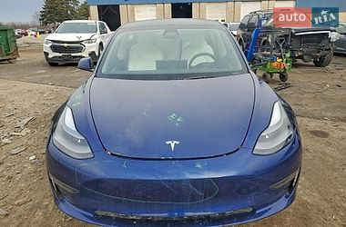 Седан Tesla Model 3 2023 в Львові