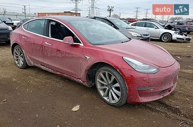 Седан Tesla Model 3 2020 в Львове