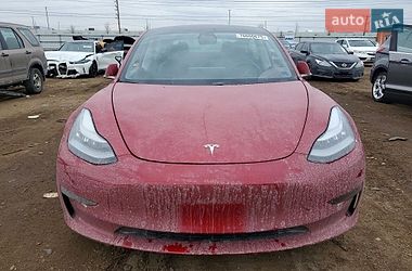 Седан Tesla Model 3 2020 в Львове