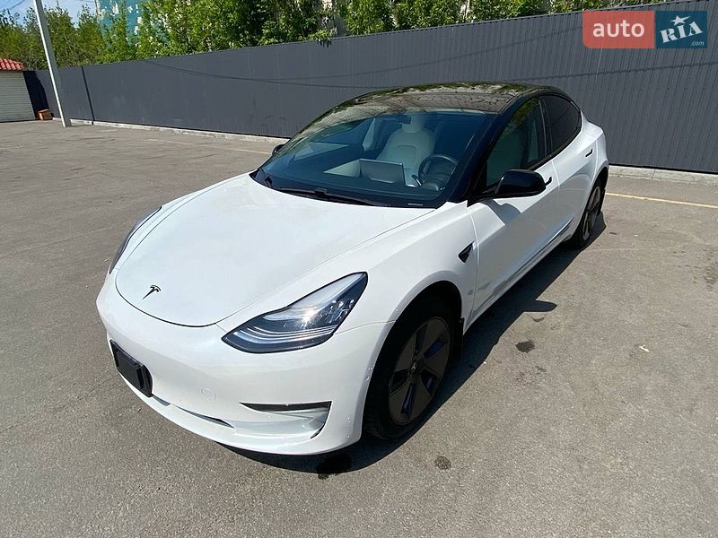 Седан Tesla Model 3 2021 в Днепре