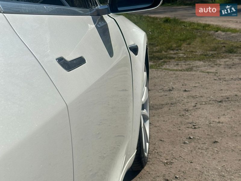 Седан Tesla Model 3 2020 в Ніжині
