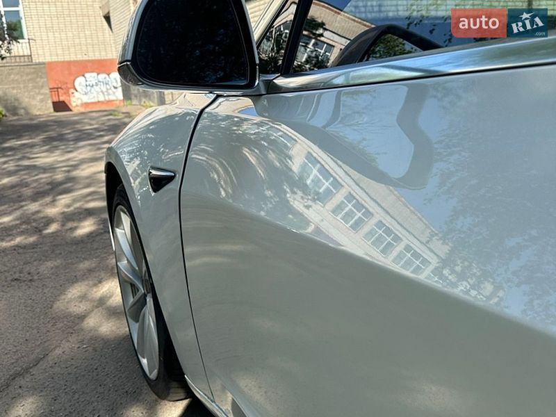 Седан Tesla Model 3 2020 в Ніжині