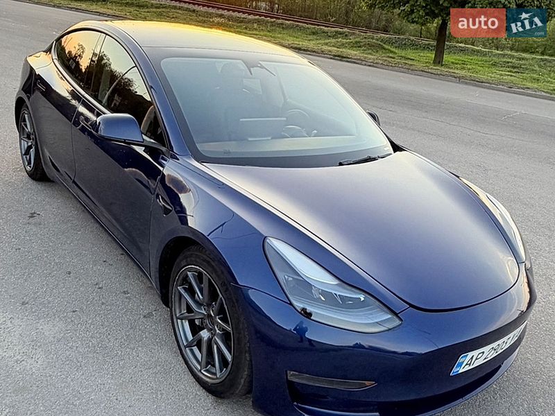 Tesla Model 3 2022
