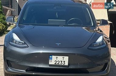 Седан Tesla Model 3 2018 в Золотоноші