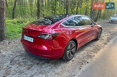 Седан Tesla Model 3 2020 в Києві