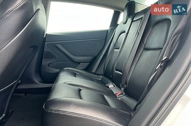 Седан Tesla Model 3 2020 в Львові