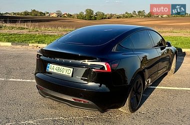 Седан Tesla Model 3 2024 в Киеве