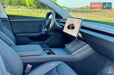 Седан Tesla Model 3 2024 в Киеве