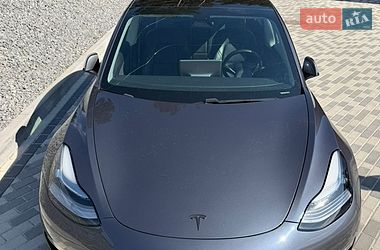 Седан Tesla Model 3 2020 в Львове