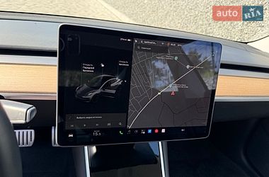 Седан Tesla Model 3 2020 в Львове