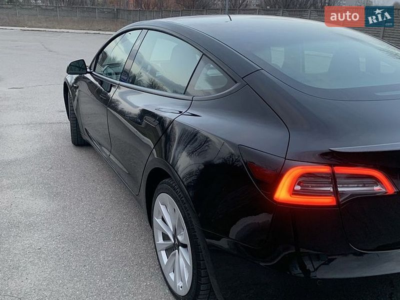 Седан Tesla Model 3 2022 в Запорожье