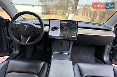 Седан Tesla Model 3 2021 в Львове