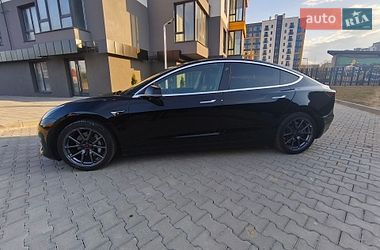 Седан Tesla Model 3 2020 в Ивано-Франковске