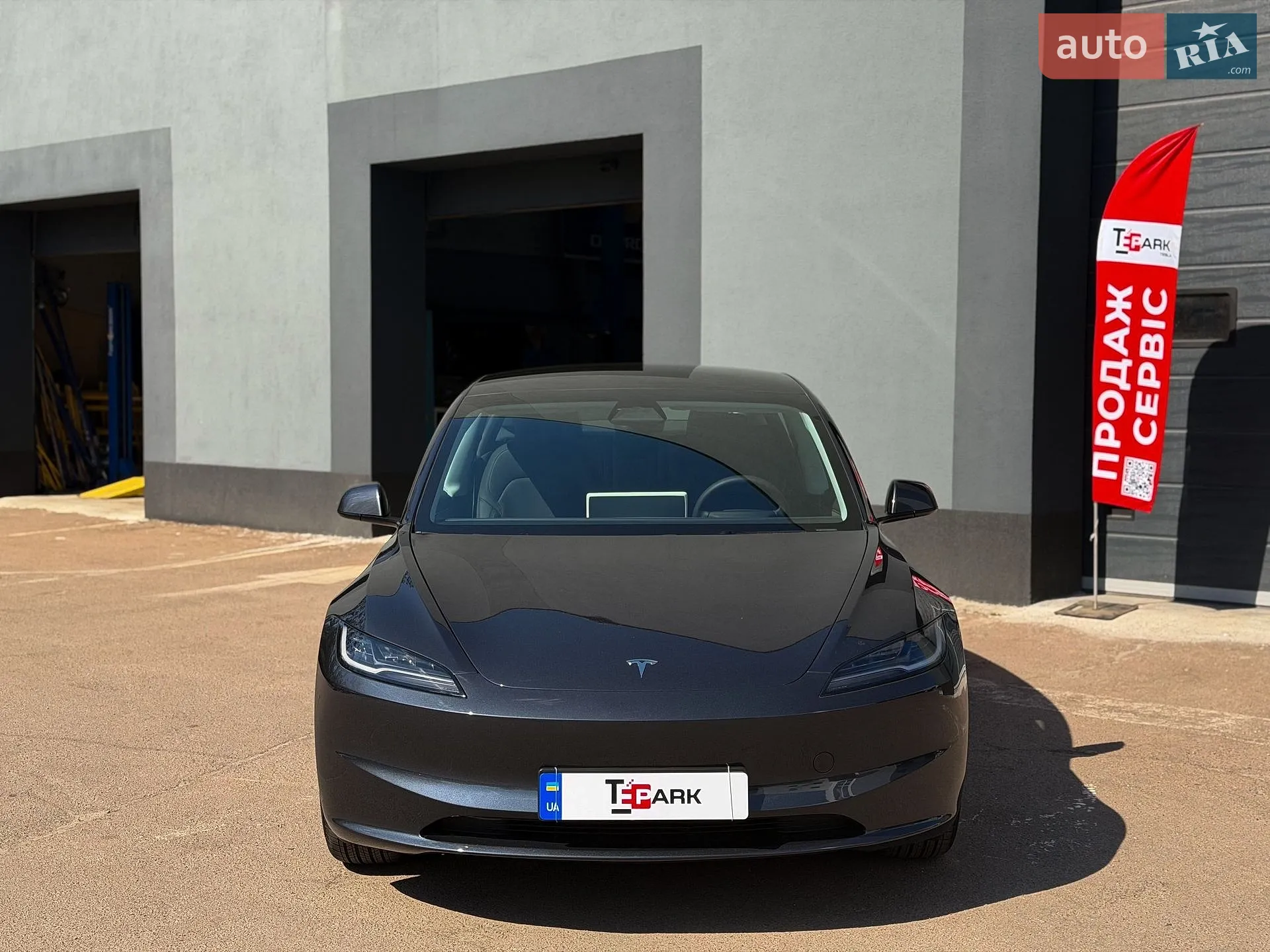 2025 Tesla Model 3 - мініатюра 3