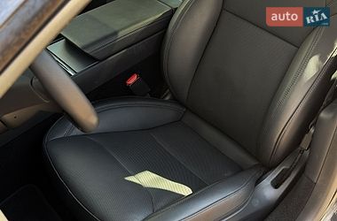 Седан Tesla Model 3 2025 в Киеве