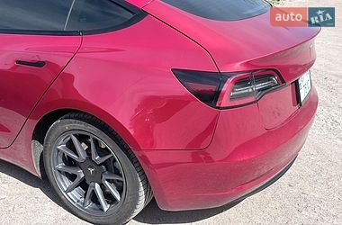 Седан Tesla Model 3 2021 в Киеве