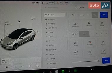 Седан Tesla Model 3 2018 в Києві