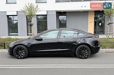 Седан Tesla Model 3 2019 в Львові