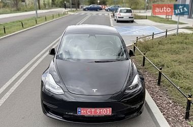 Седан Tesla Model 3 2019 в Львове