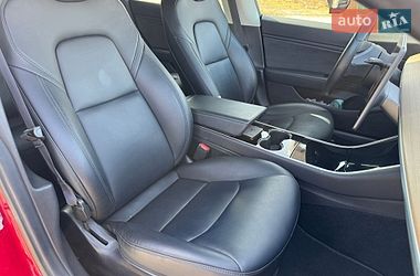 Седан Tesla Model 3 2019 в Луцке