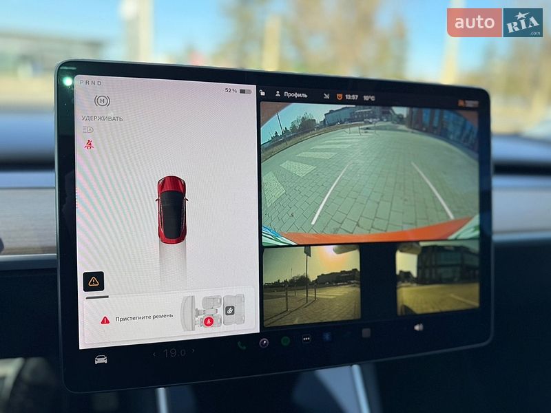 Седан Tesla Model 3 2019 в Луцке