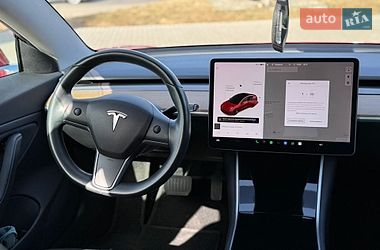 Седан Tesla Model 3 2019 в Луцке