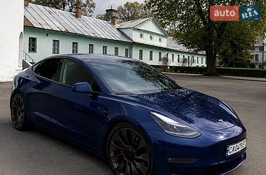 Седан Tesla Model 3 2021 в Києві