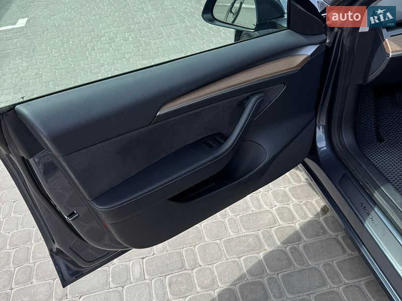 Седан Tesla Model 3 2023 в Софиевской Борщаговке